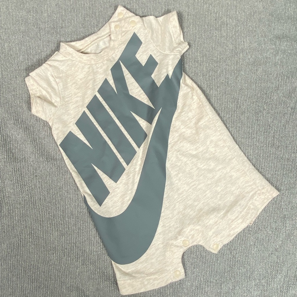 Nike romper